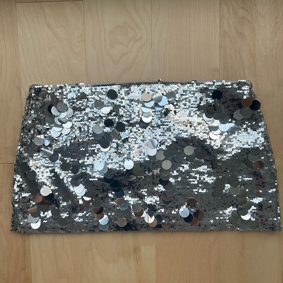 DANIELLE GUIZIO LOW RISE PAILLETTE SKIRT IN SILVER - Picture 4 of 7